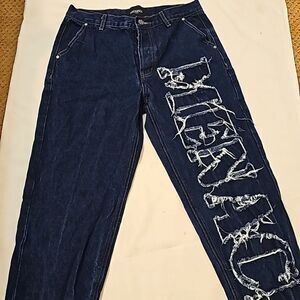 - Men's Menace jeans size 32